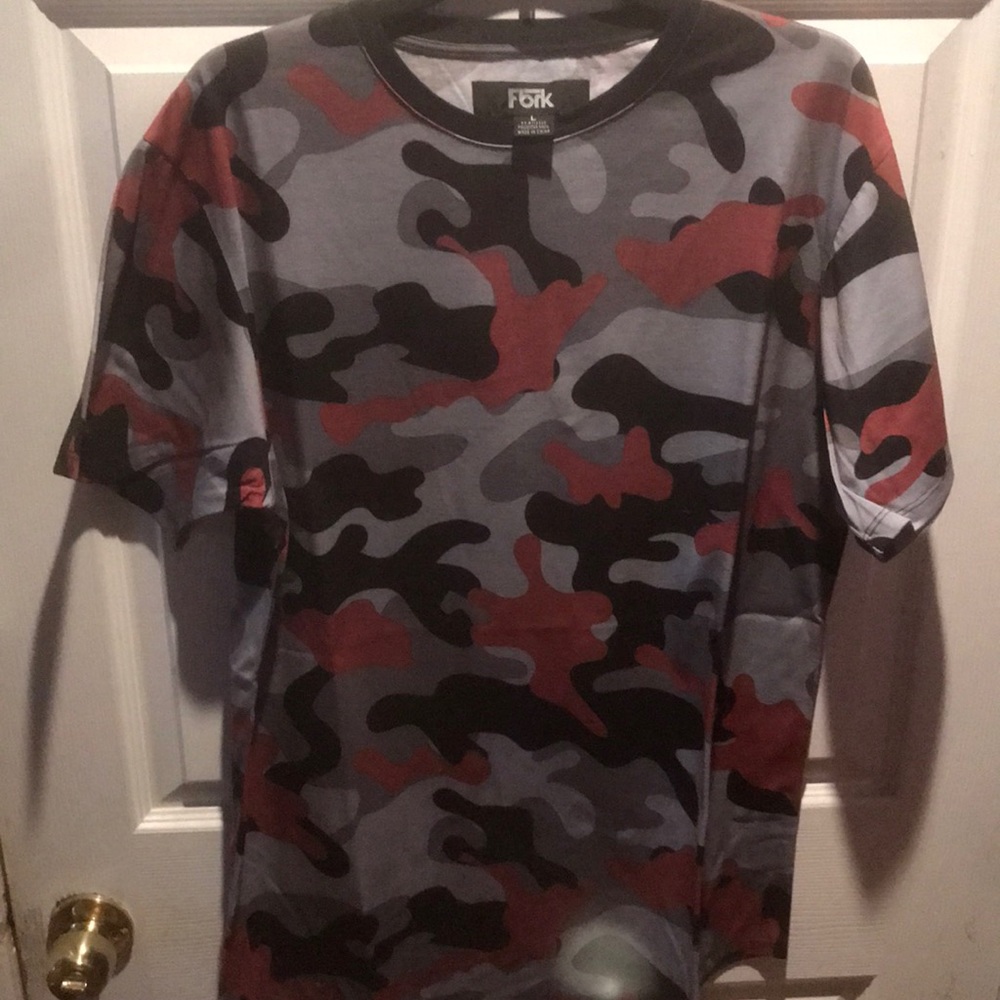 FORK Camo Teeshirt Used Size Large